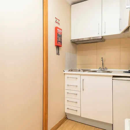 Budget 1 Bed Down Town Lisbon