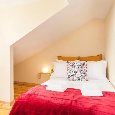 Budget 1 Bed Down Town Apartament *