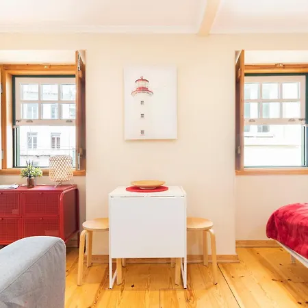 Budget 1 Bed Down Town *